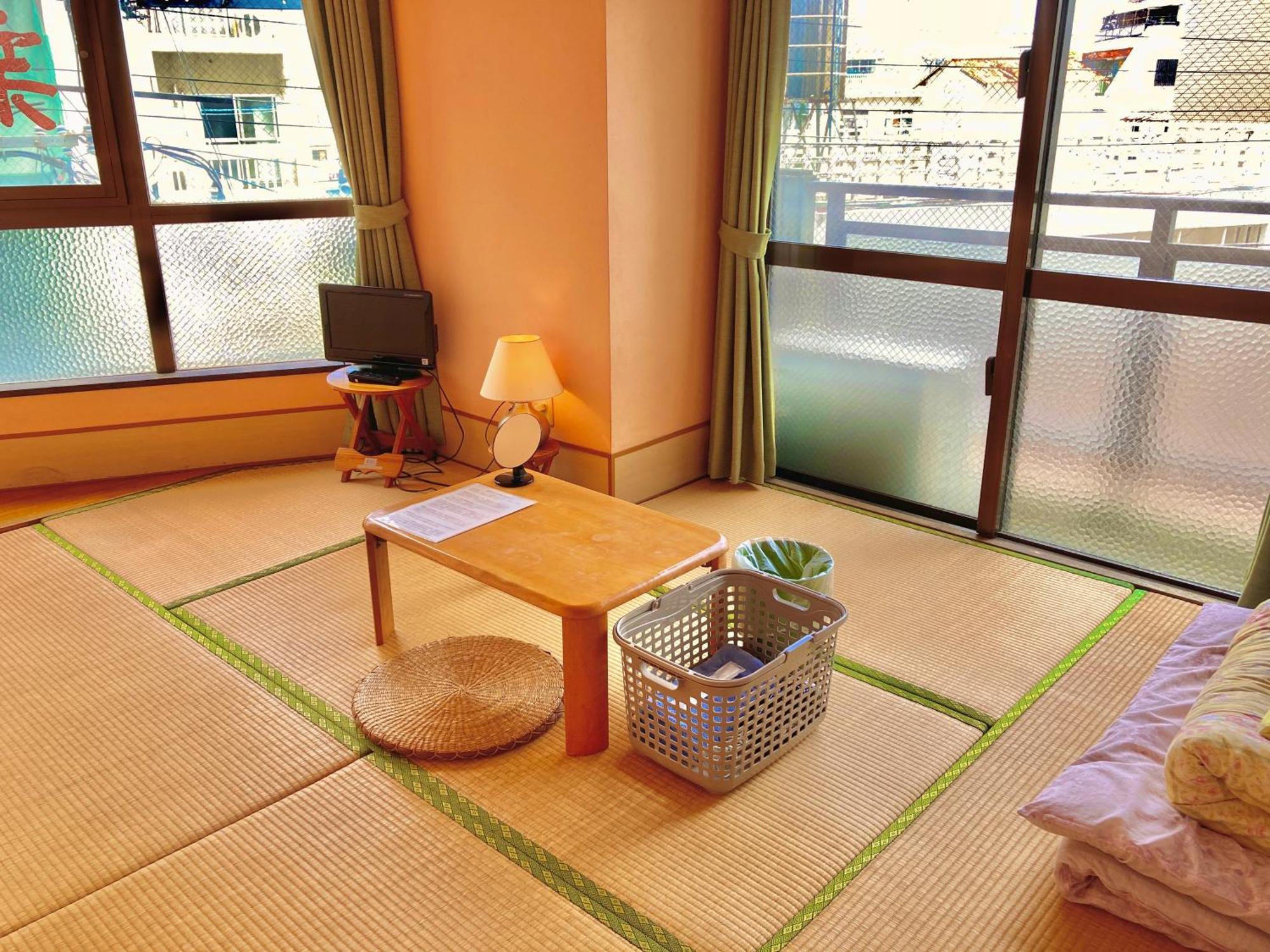 Hostel Hakuseiso Naha Exterior foto